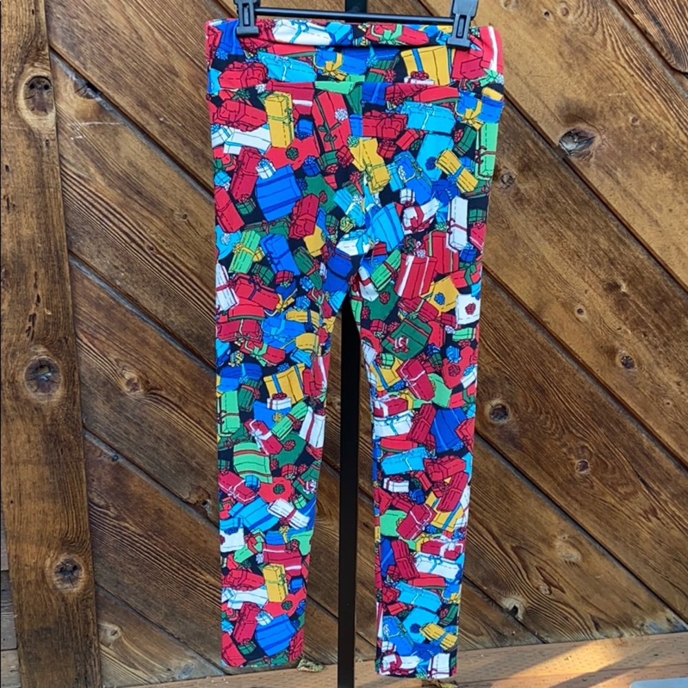 Lularoe OS 92 Christmas 🎁 Leggings